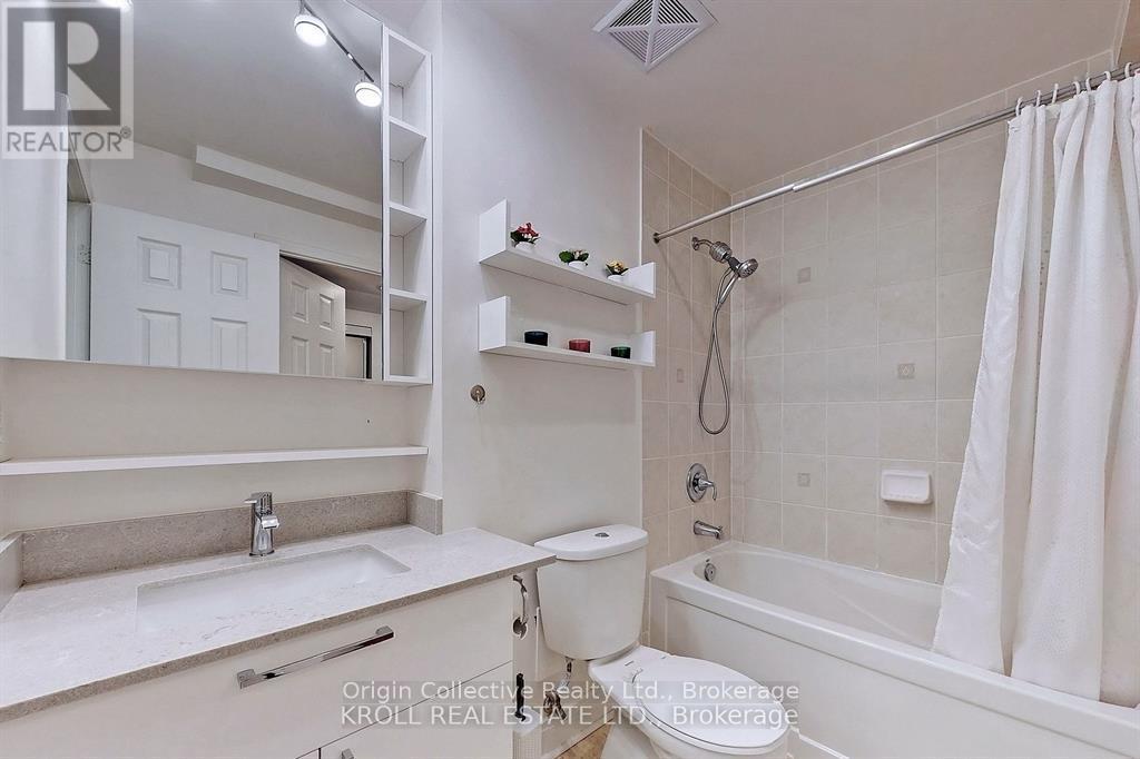 Photo 21 of 220 31 Olive Avenue, Toronto ON