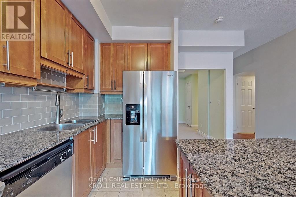 Photo 18 of 220 31 Olive Avenue, Toronto ON