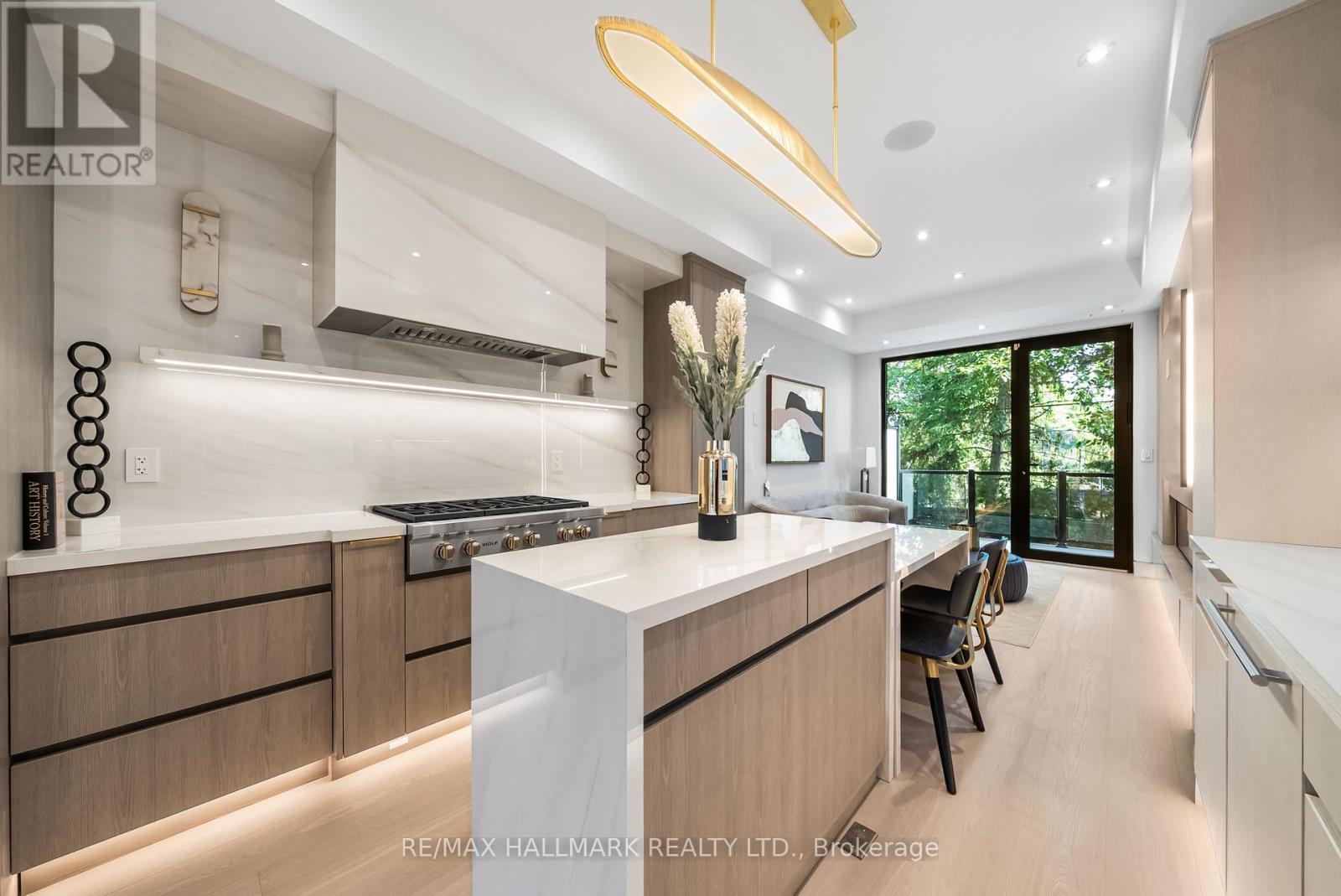 Photo 9 of 16 A Kenrae Road, Toronto ON