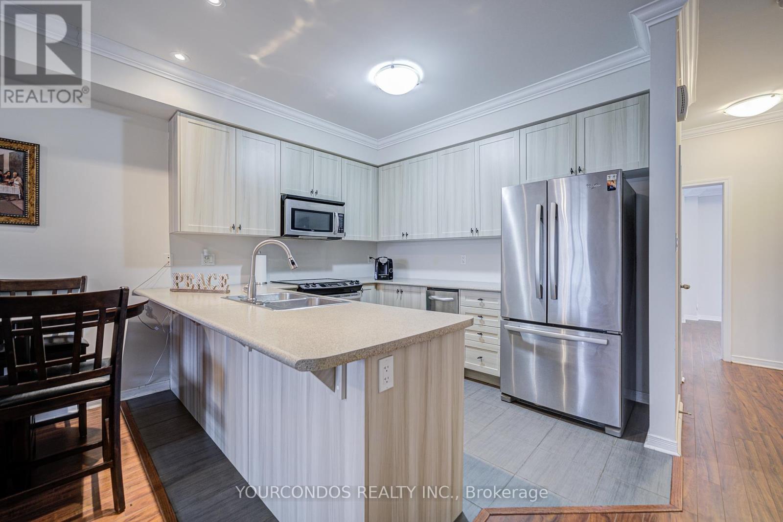 Photo 8 of 40 Lovegrove Lane, Ajax ON