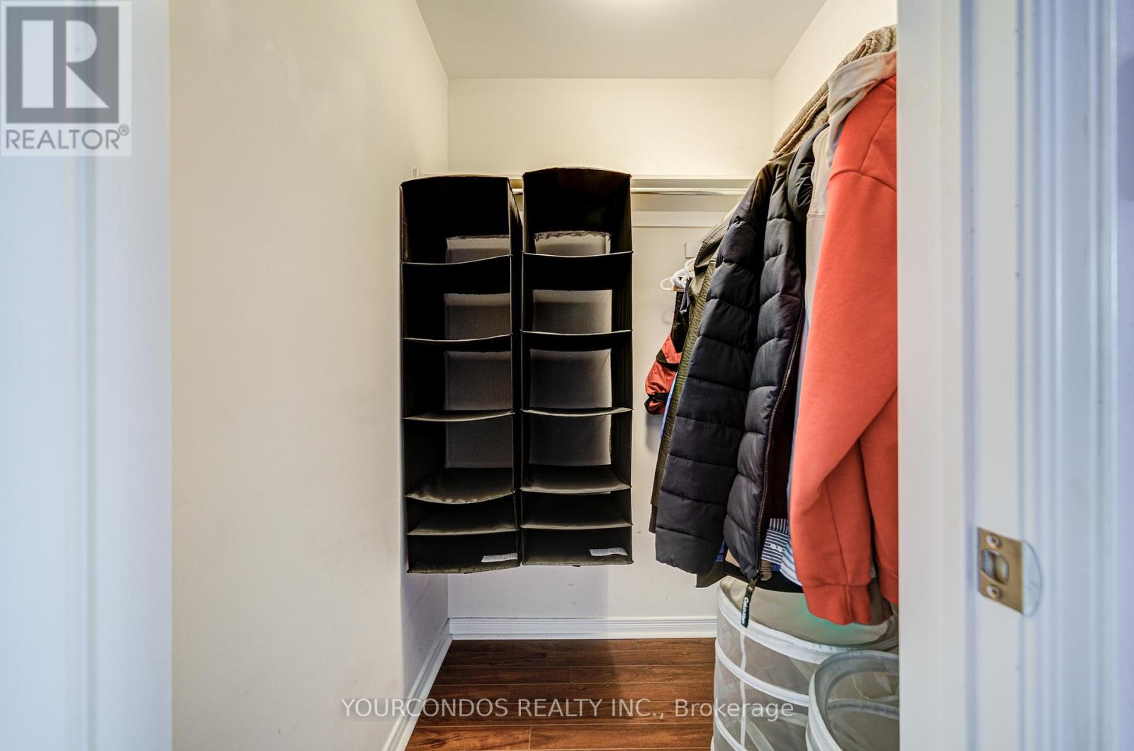 Photo 2 of 40 Lovegrove Lane, Ajax ON