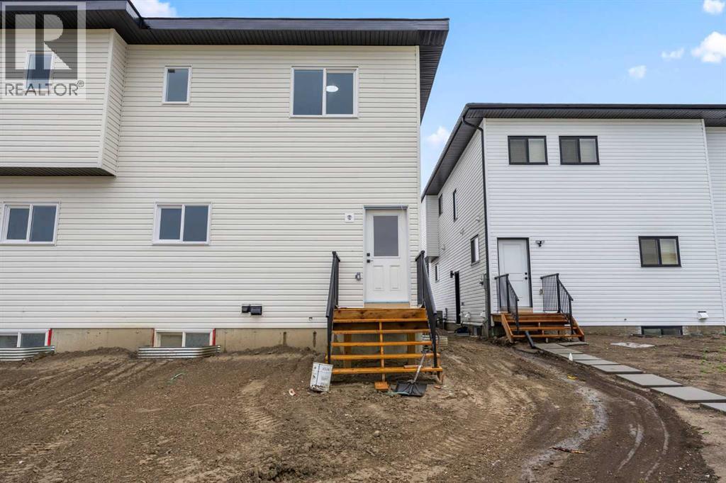 Single Family House for Sale in  Saddlelake Manor NE Saddle Ridge Calgary 