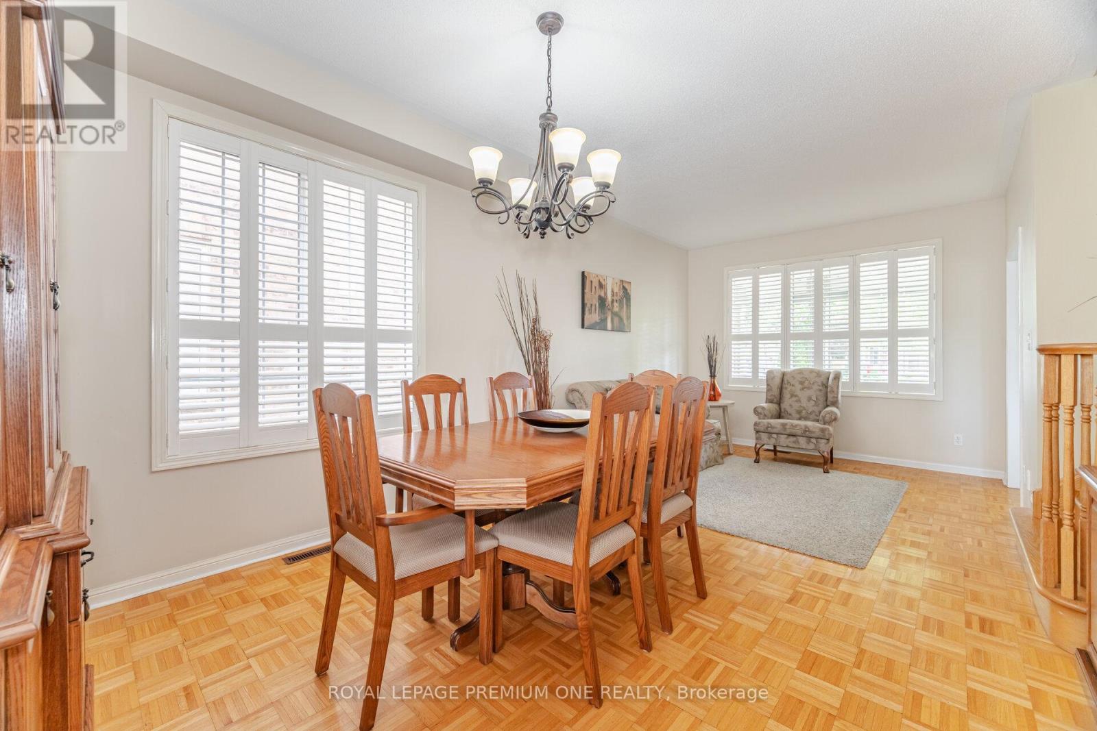 Photo 5 of 21 Ocean Avenue, Vaughan ON