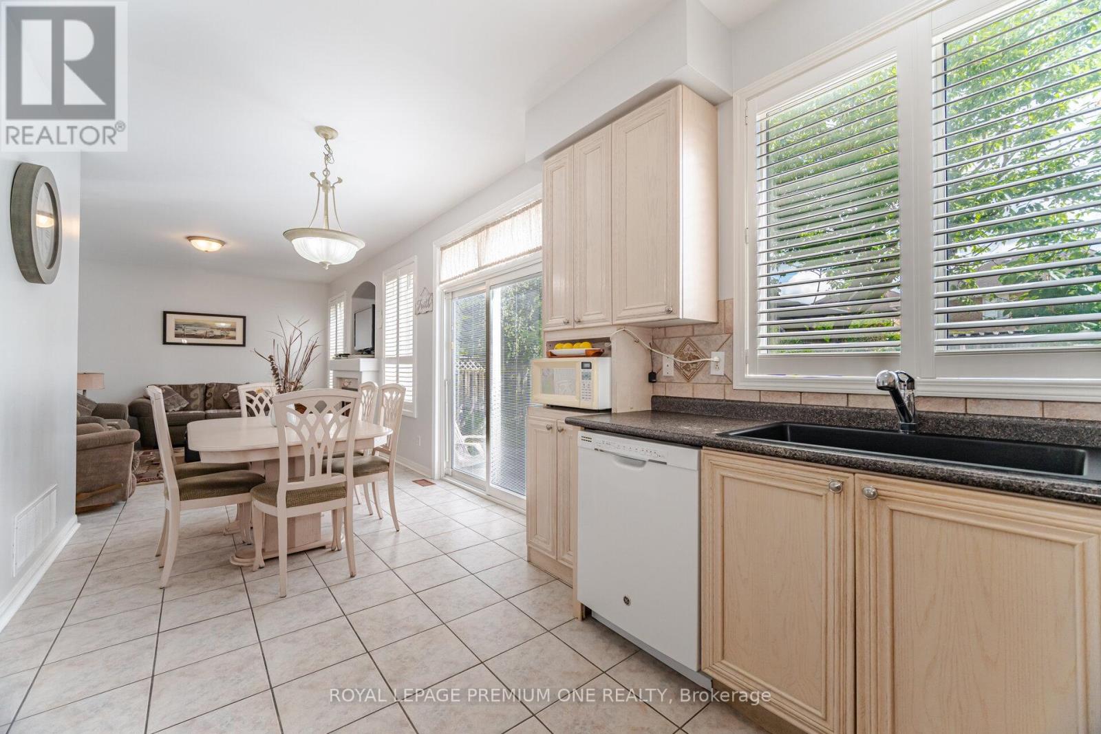 Photo 1 of 21 Ocean Avenue, Vaughan ON