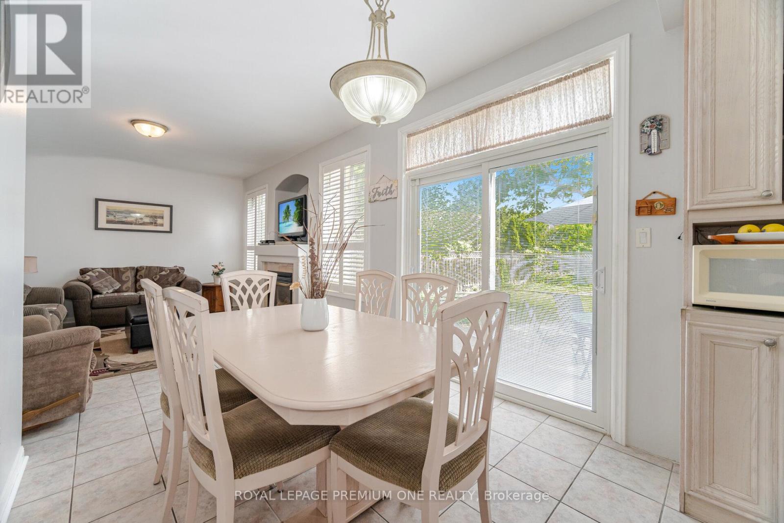 Photo 7 of 21 Ocean Avenue, Vaughan ON