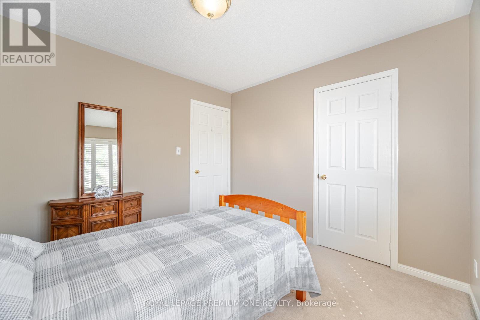 Photo 15 of 21 Ocean Avenue, Vaughan ON