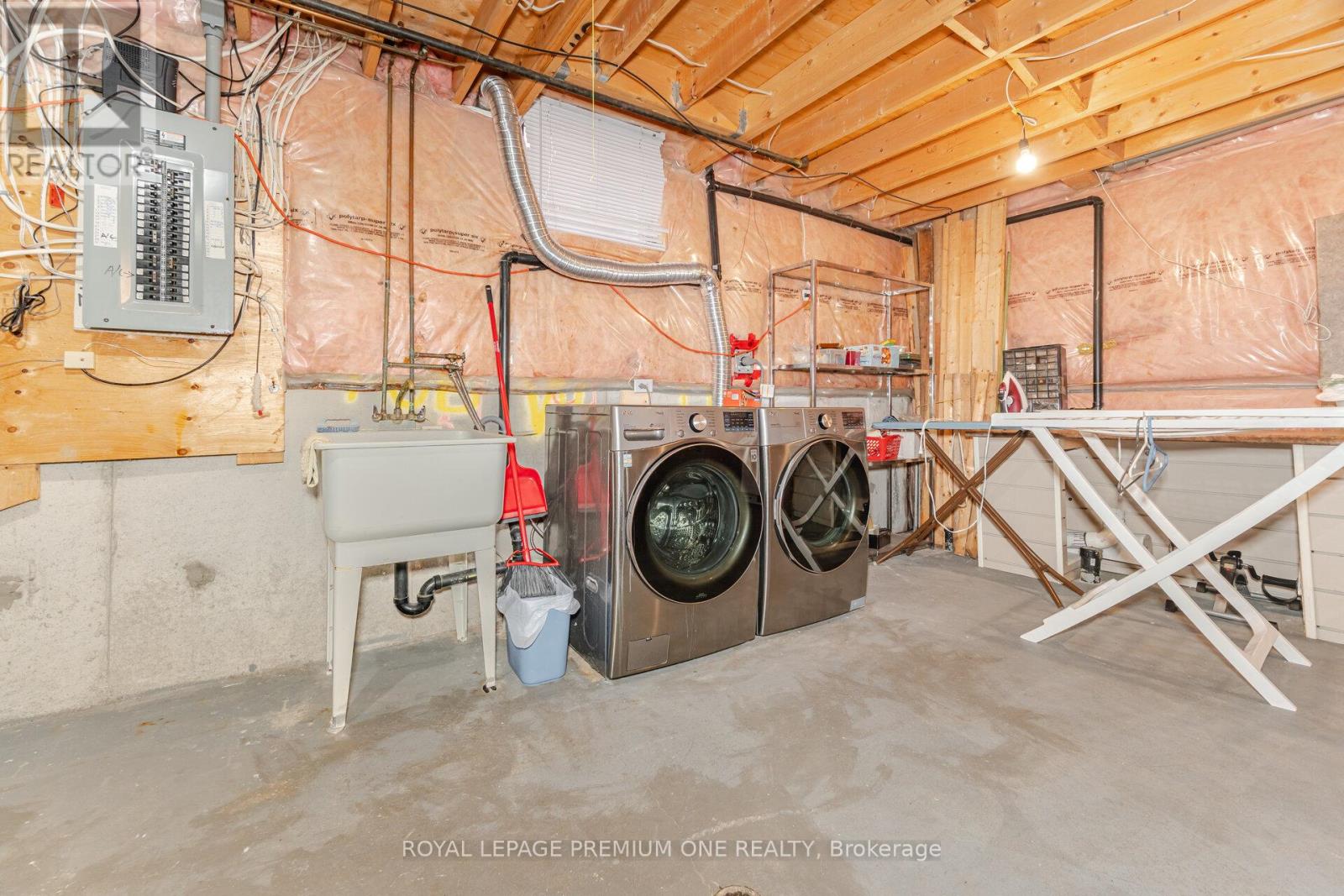 Photo 16 of 21 Ocean Avenue, Vaughan ON