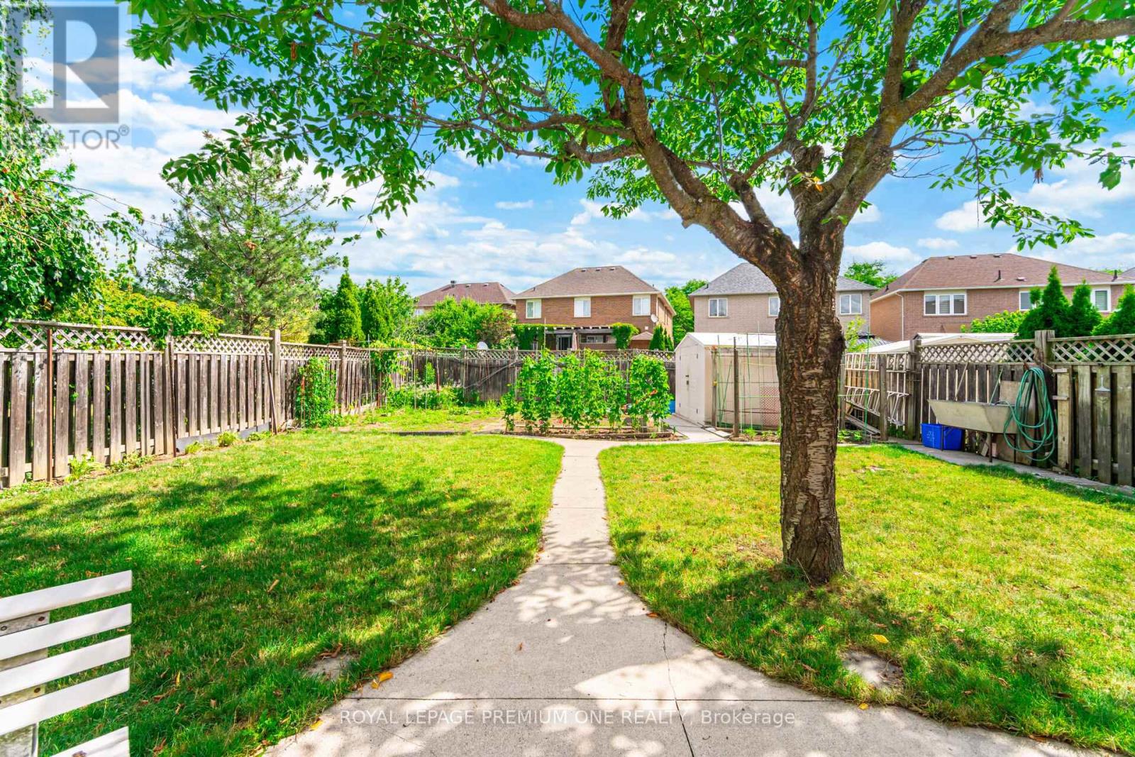 Photo 39 of 21 Ocean Avenue, Vaughan ON