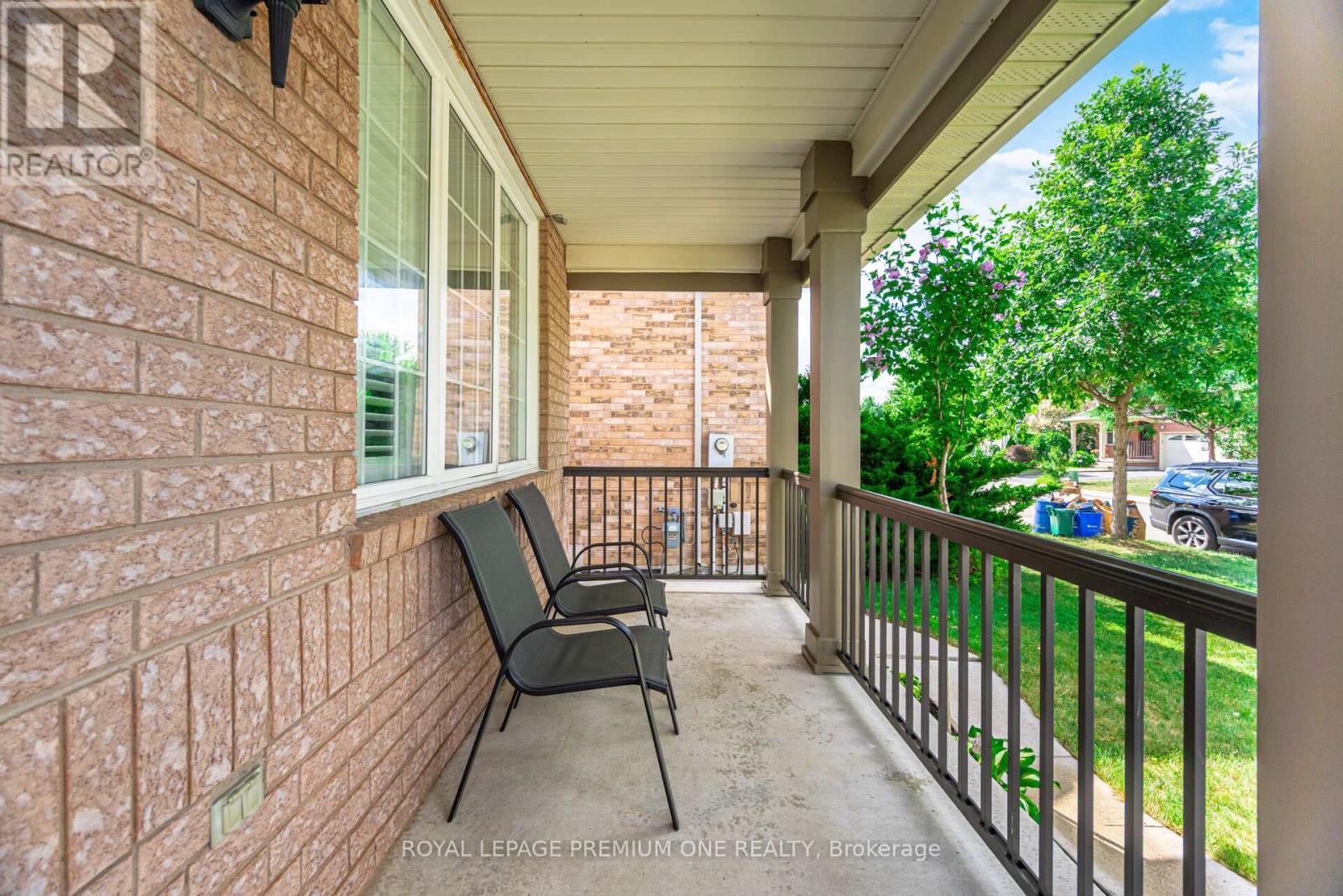Photo 10 of 21 Ocean Avenue, Vaughan ON