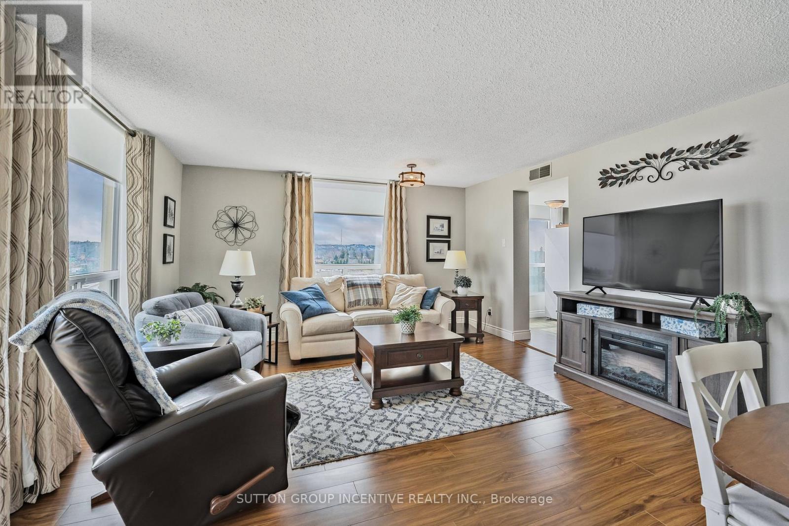 Photo 7 of 710 75 Ellen Street, Barrie ON