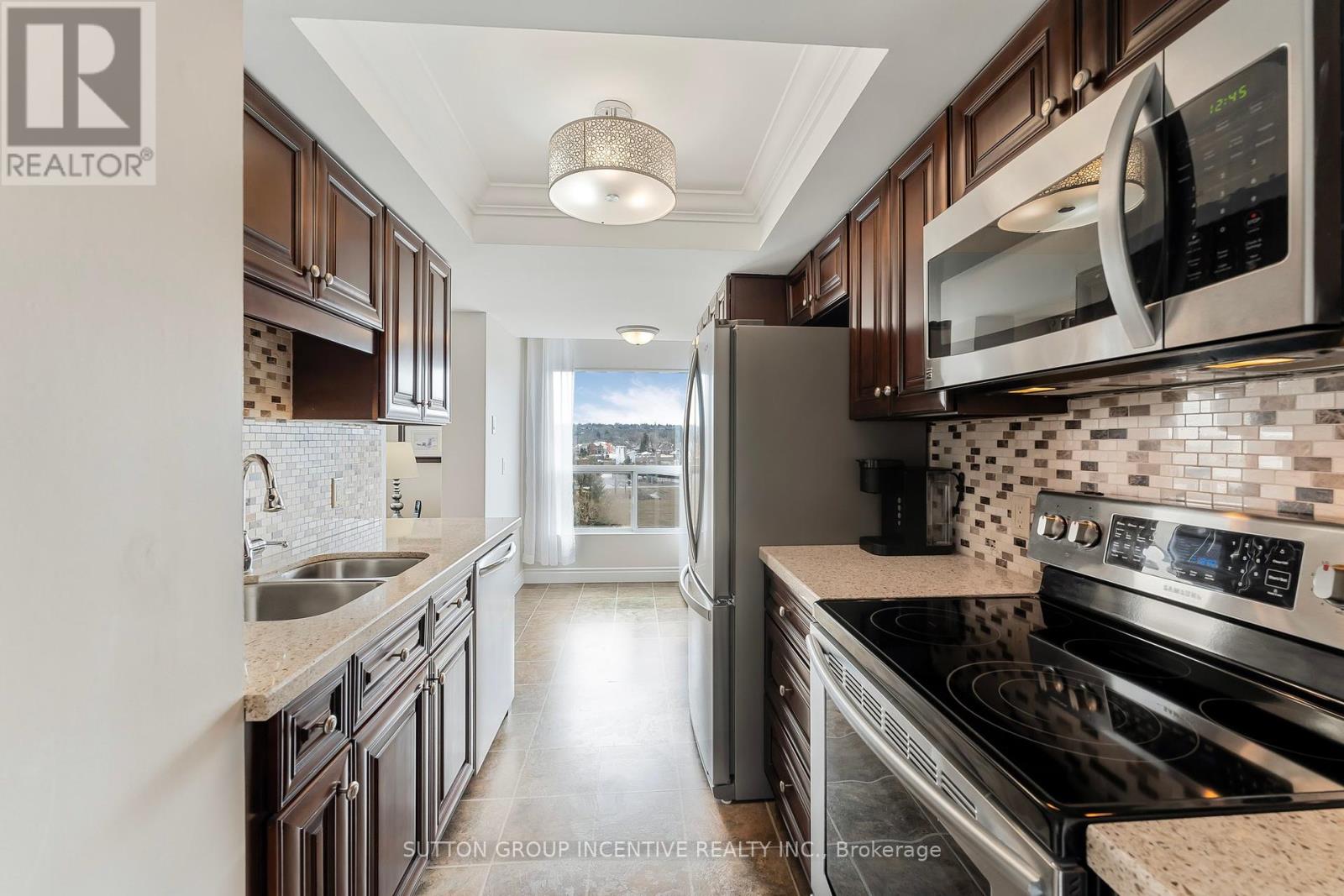 Photo 3 of 710 75 Ellen Street, Barrie ON