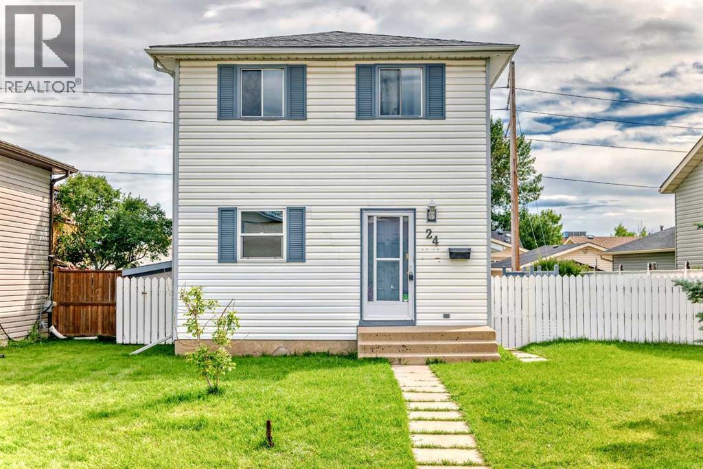 Single Family House for Sale in  Castlebrook Rise NE Castleridge Calgary 