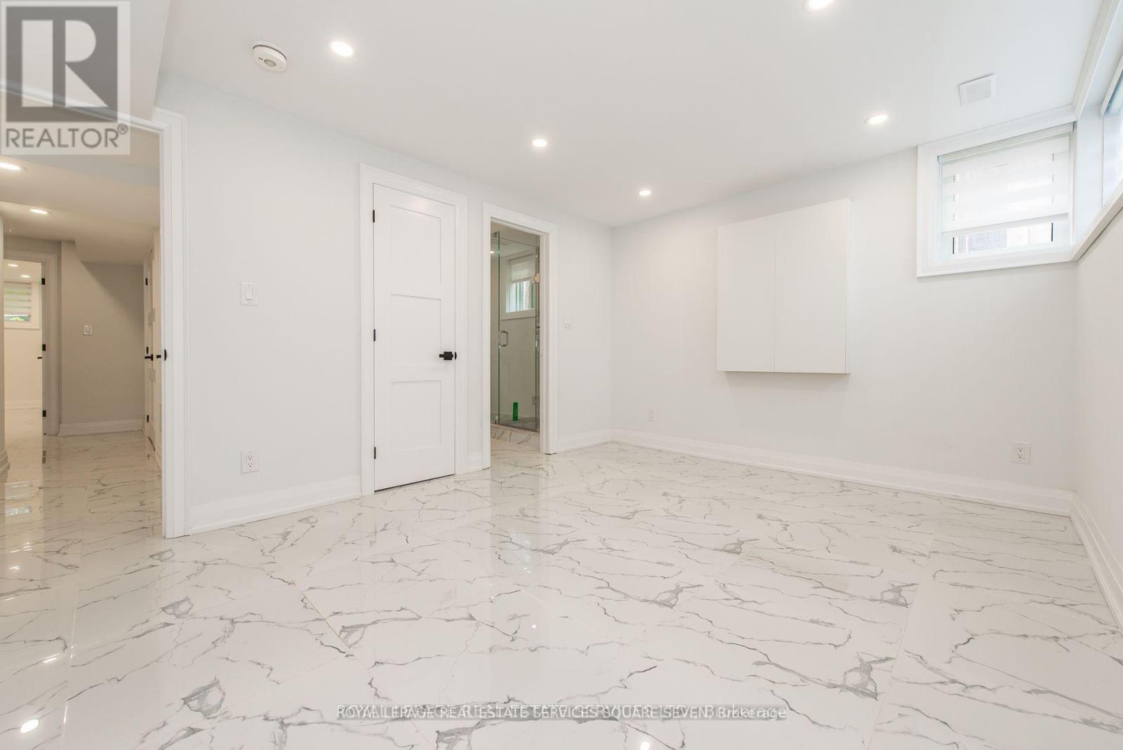 Photo 2 of 1204 Argreen Road, Mississauga ON