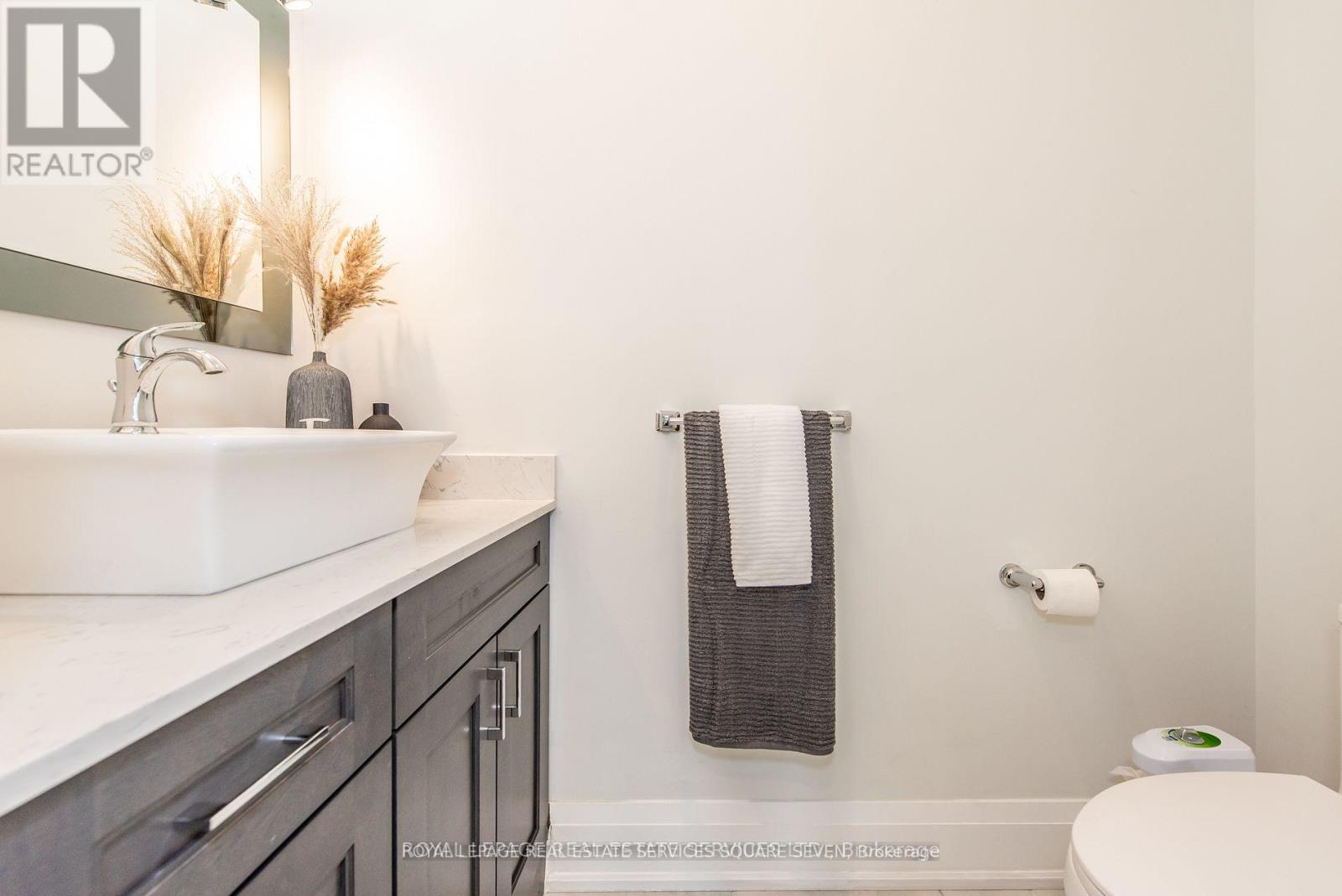 Photo 12 of 1204 Argreen Road, Mississauga ON