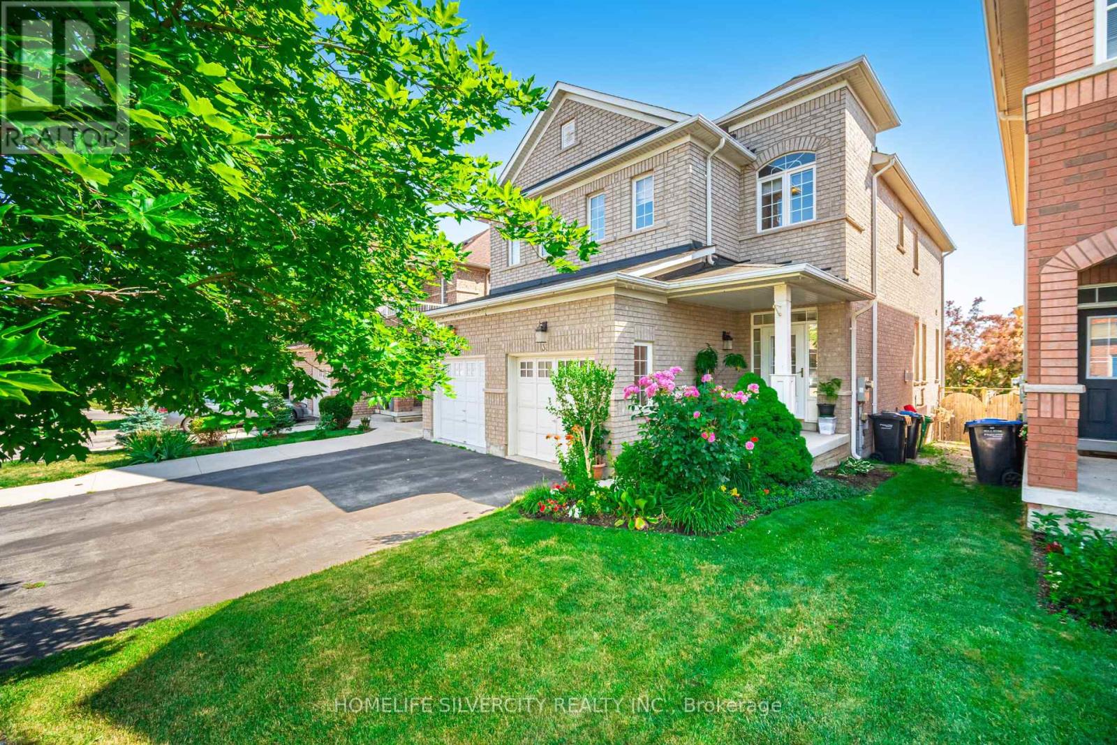 Photo 7 of 31 Rocky Point Crescent, Brampton ON