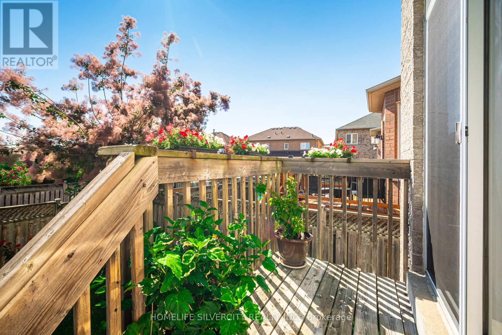 Photo 25 of 31 Rocky Point Crescent, Brampton ON