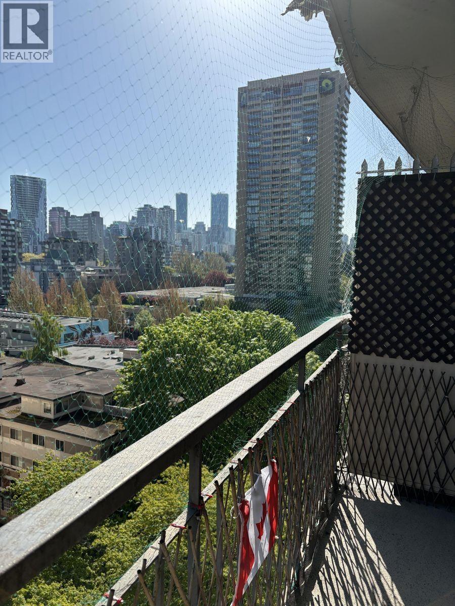 Photo 7 of 1006 1850 Comox Street, Vancouver BC