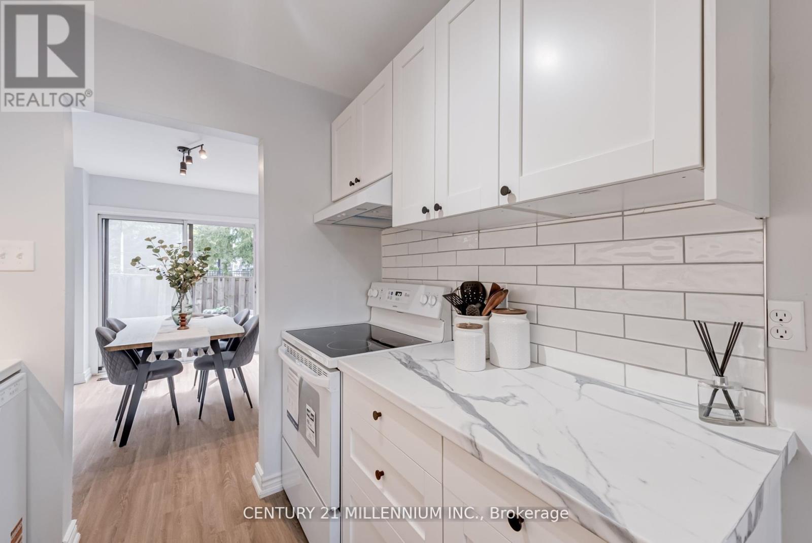 Photo 22 of 85 56 Fleetwood Crescent, Brampton ON