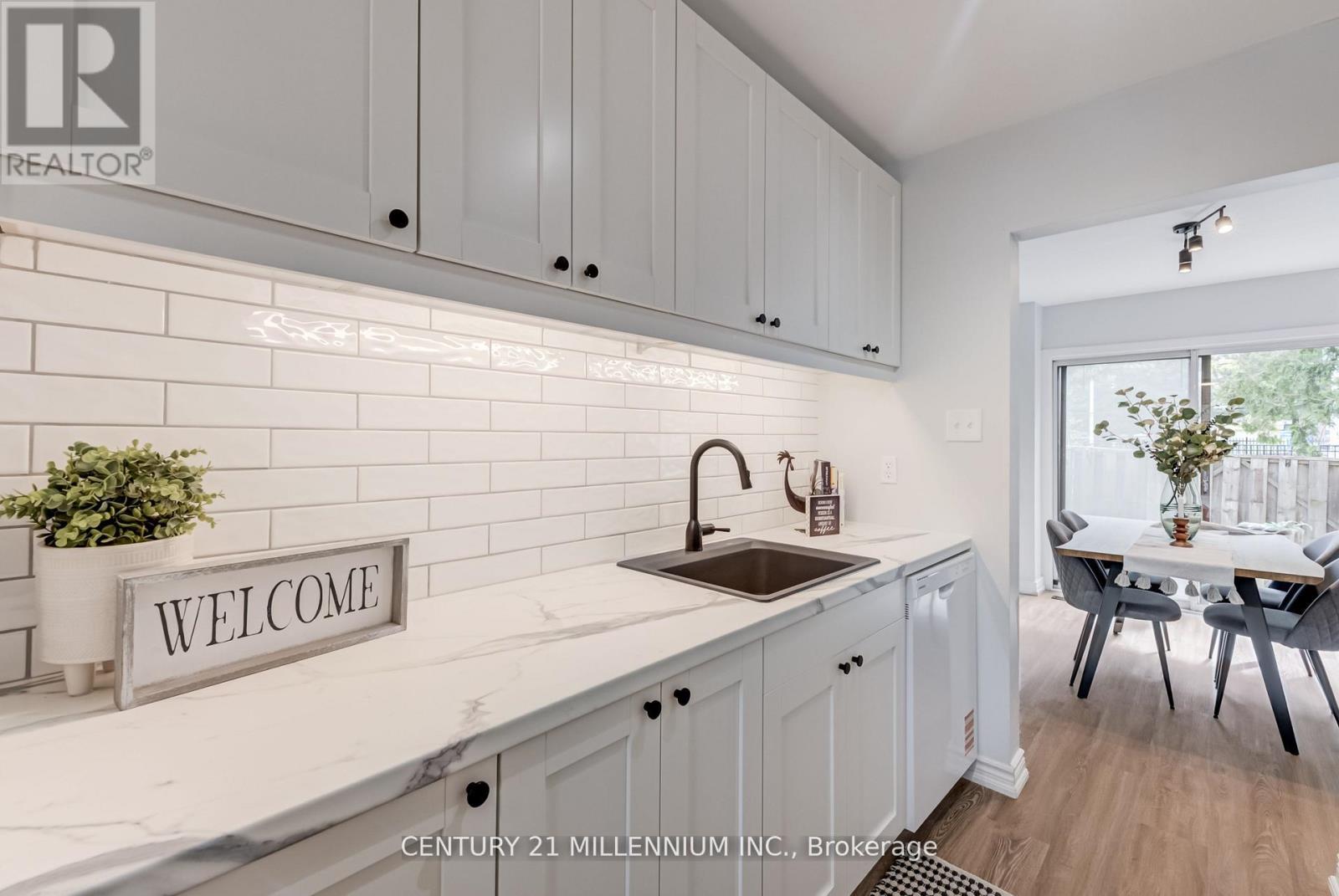 Photo 16 of 85 56 Fleetwood Crescent, Brampton ON