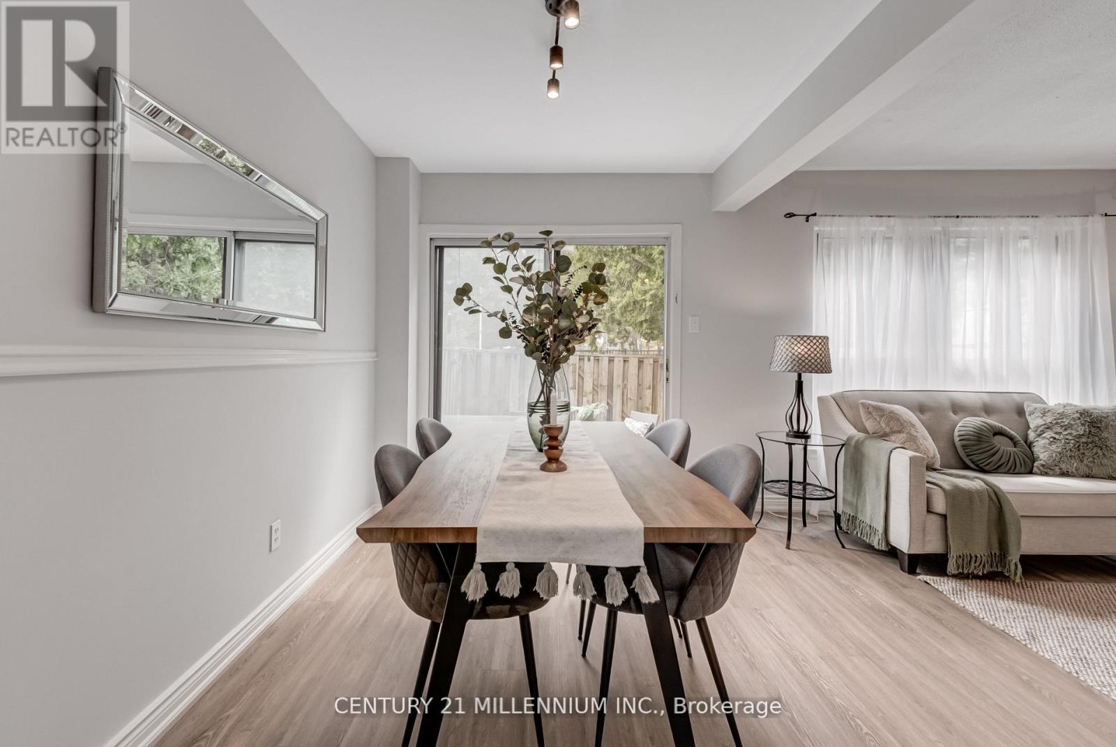 Photo 21 of 85 56 Fleetwood Crescent, Brampton ON