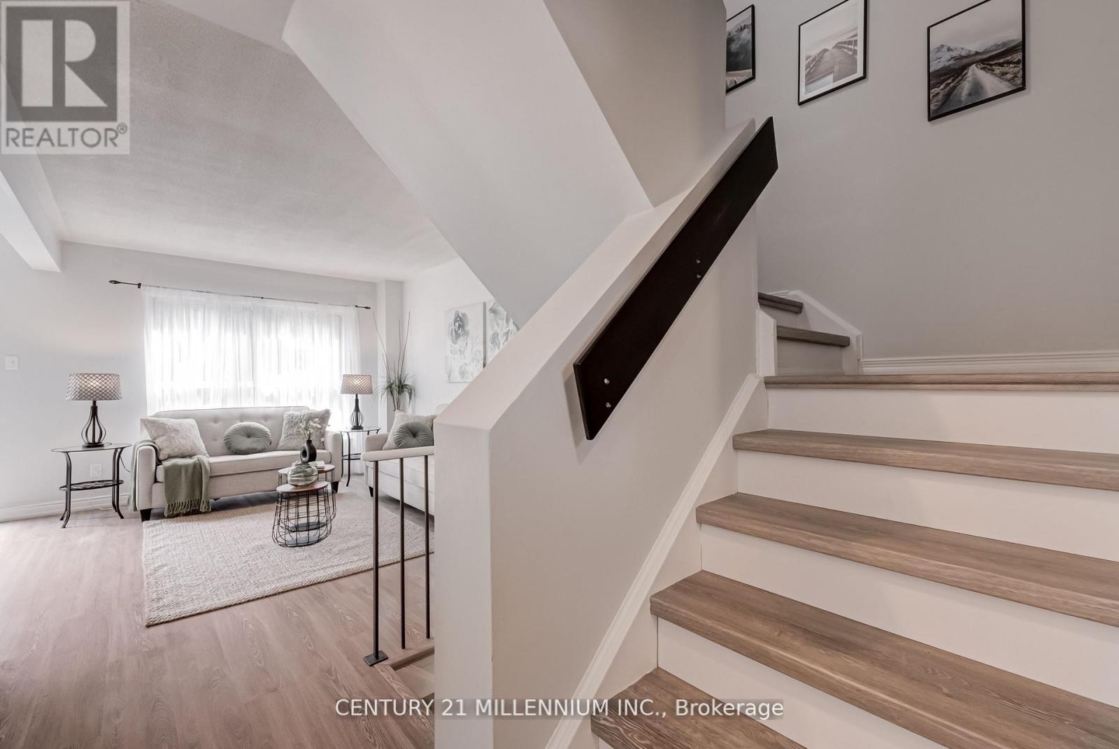 Photo 18 of 85 56 Fleetwood Crescent, Brampton ON