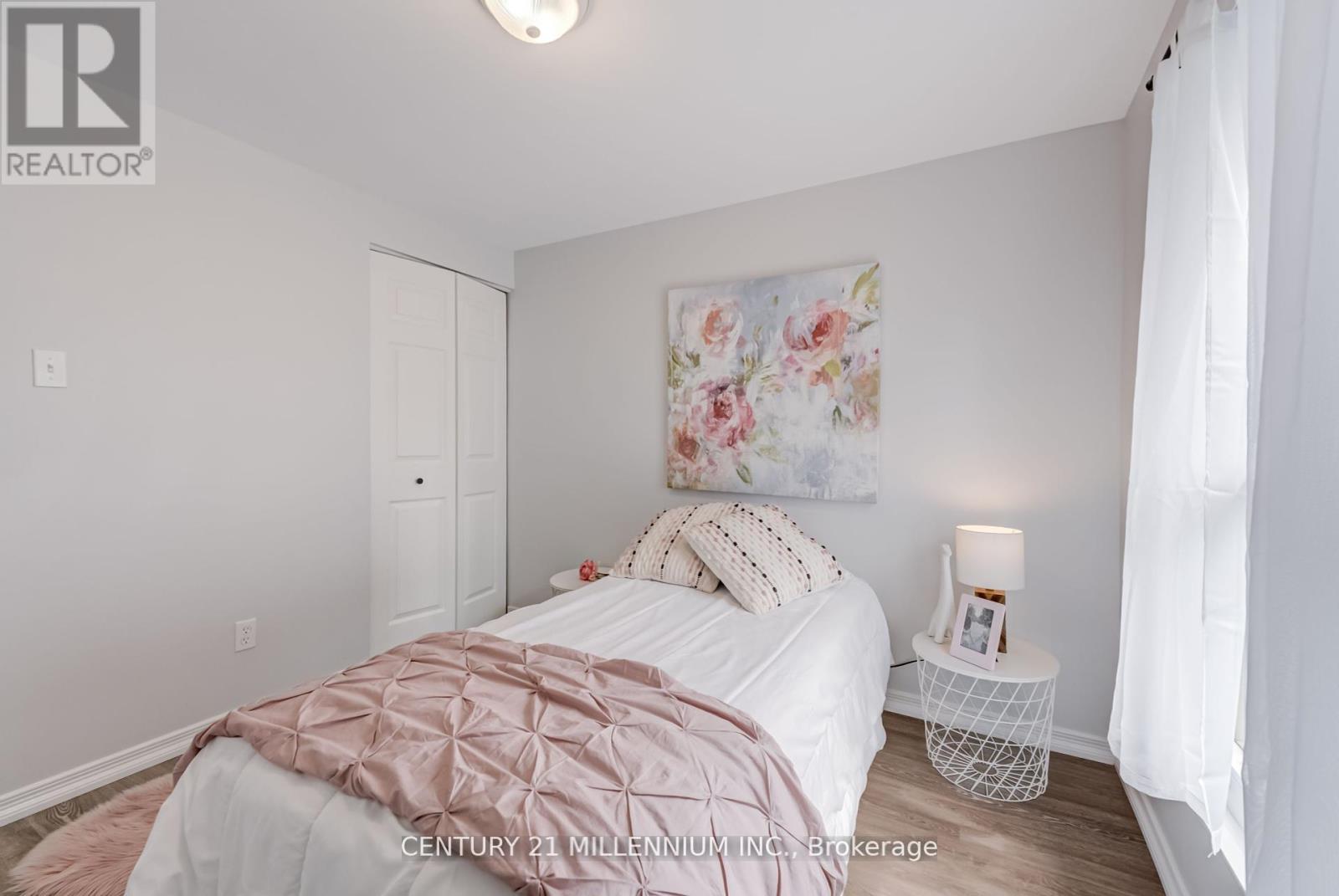 Photo 27 of 85 56 Fleetwood Crescent, Brampton ON