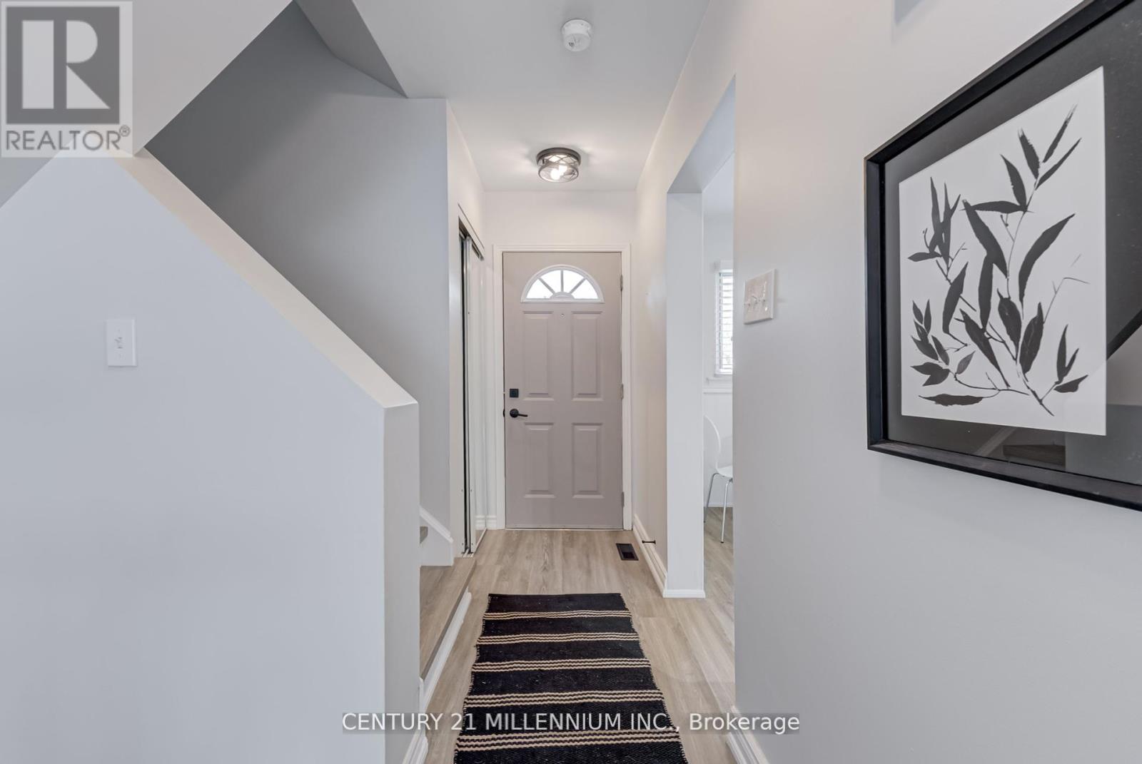 Photo 3 of 85 56 Fleetwood Crescent, Brampton ON