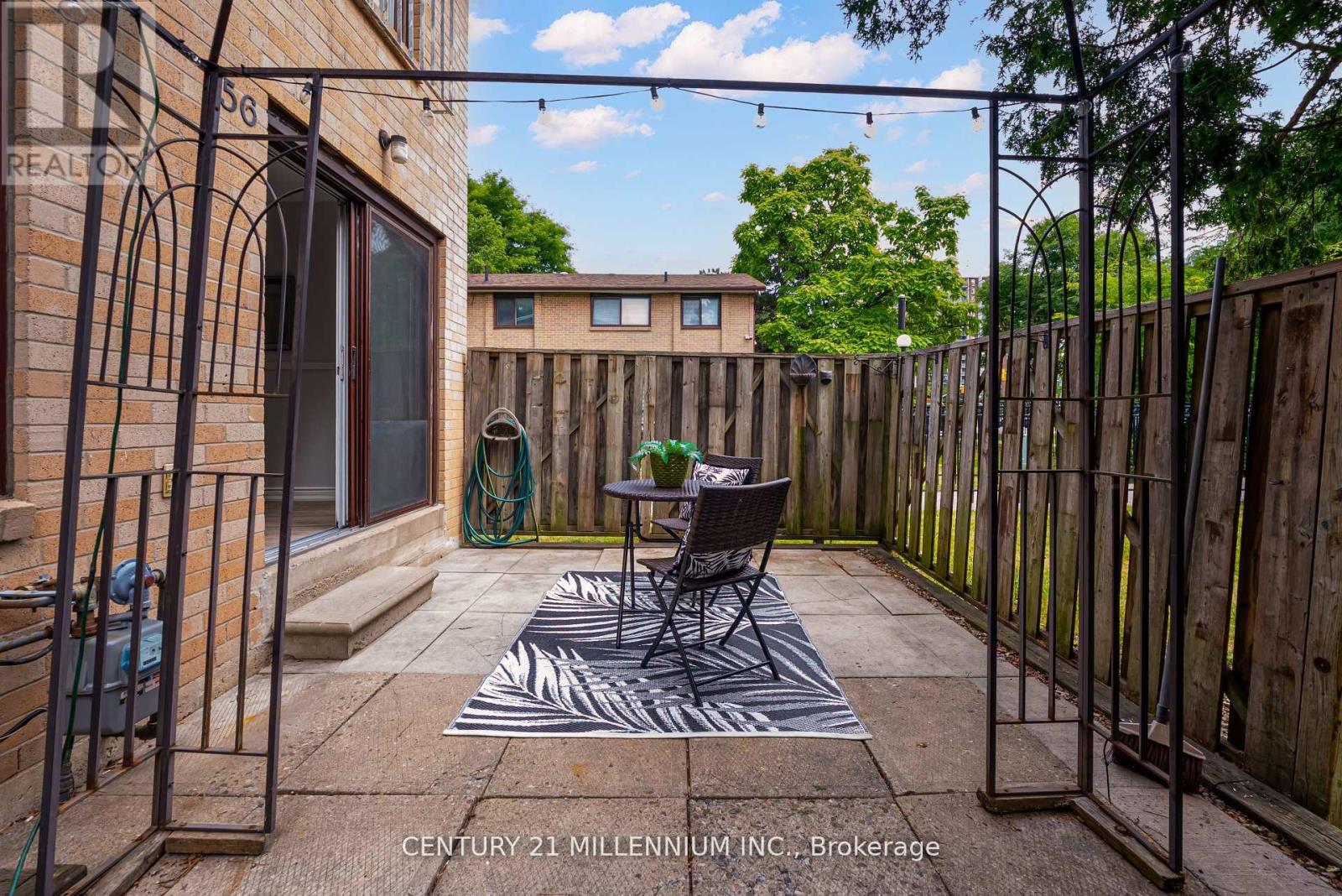 Photo 30 of 85 56 Fleetwood Crescent, Brampton ON