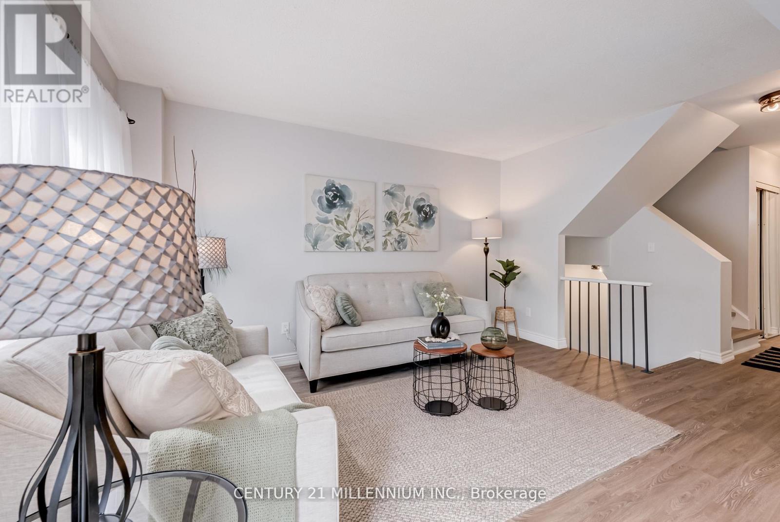 Photo 7 of 85 56 Fleetwood Crescent, Brampton ON