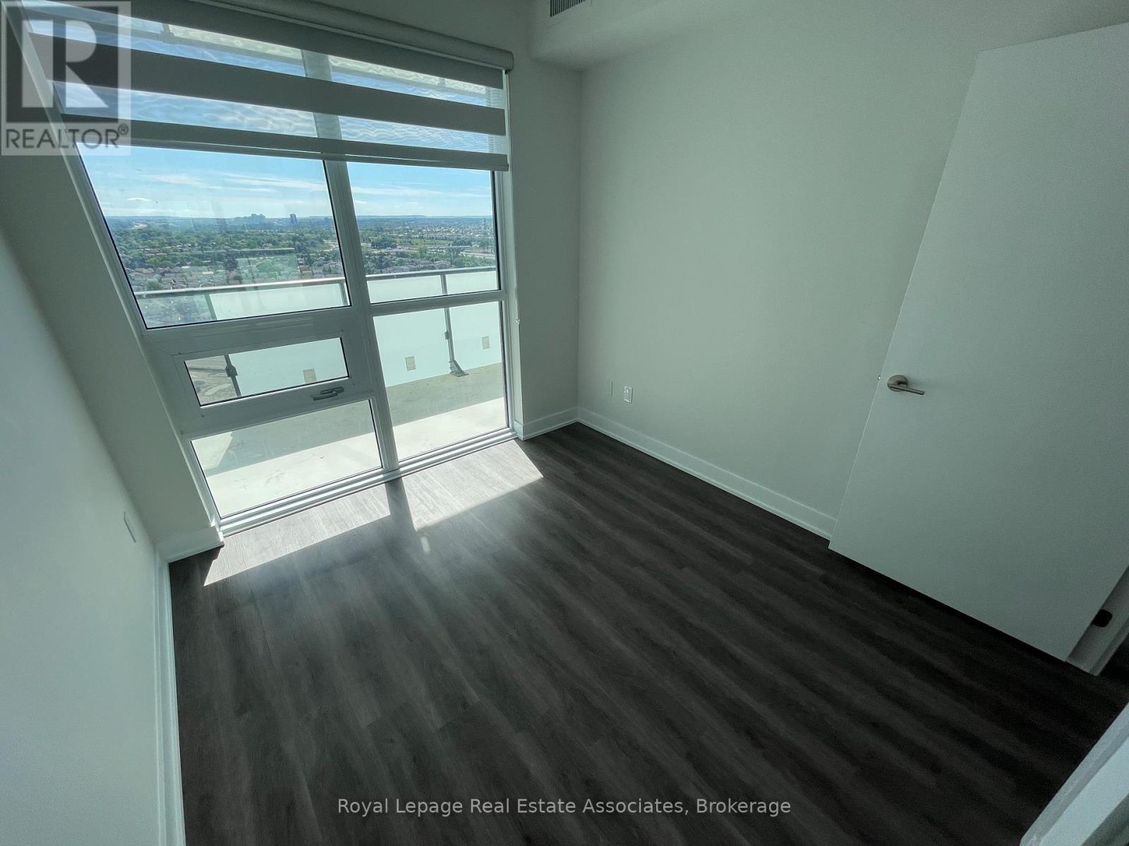 Photo 8 of 1808 430 Square One Drive, Mississauga ON