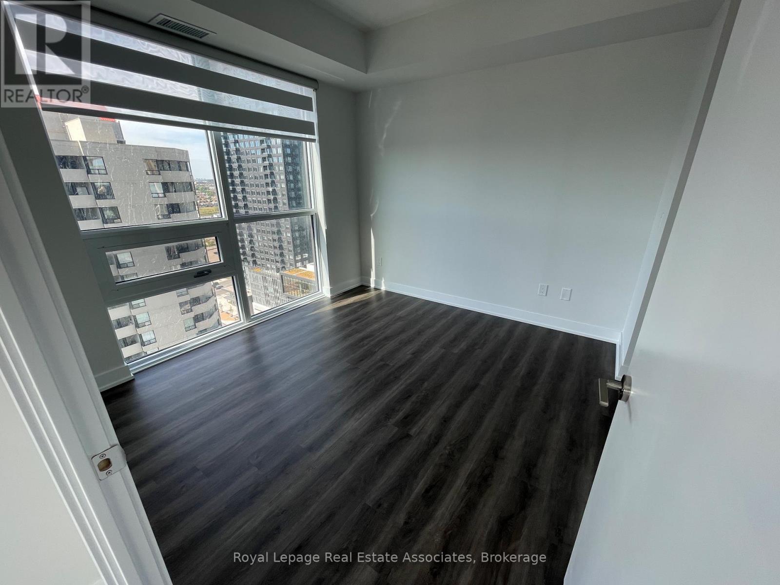 Photo 10 of 1808 430 Square One Drive, Mississauga ON