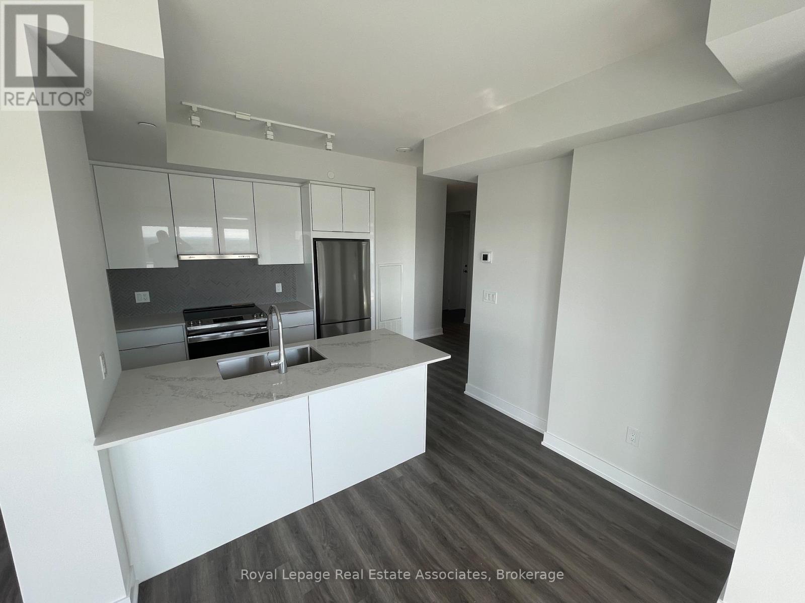 Photo 13 of 1808 430 Square One Drive, Mississauga ON