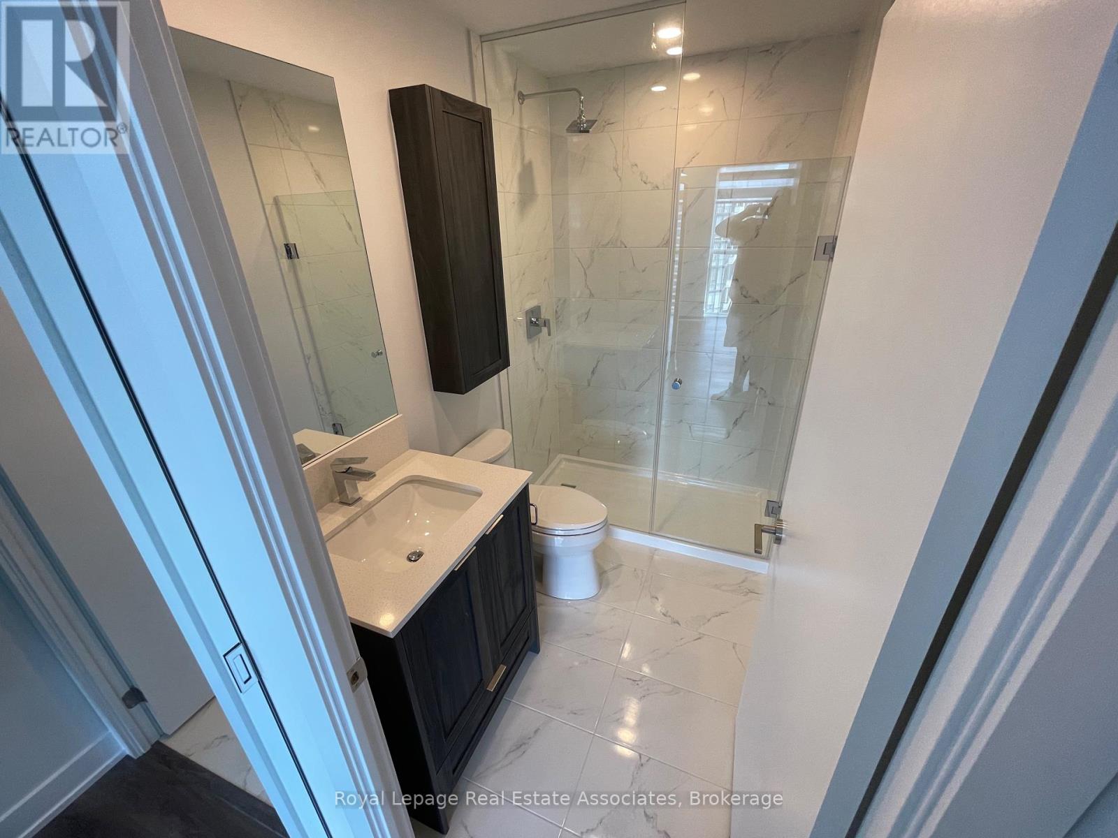 Photo 7 of 1808 430 Square One Drive, Mississauga ON