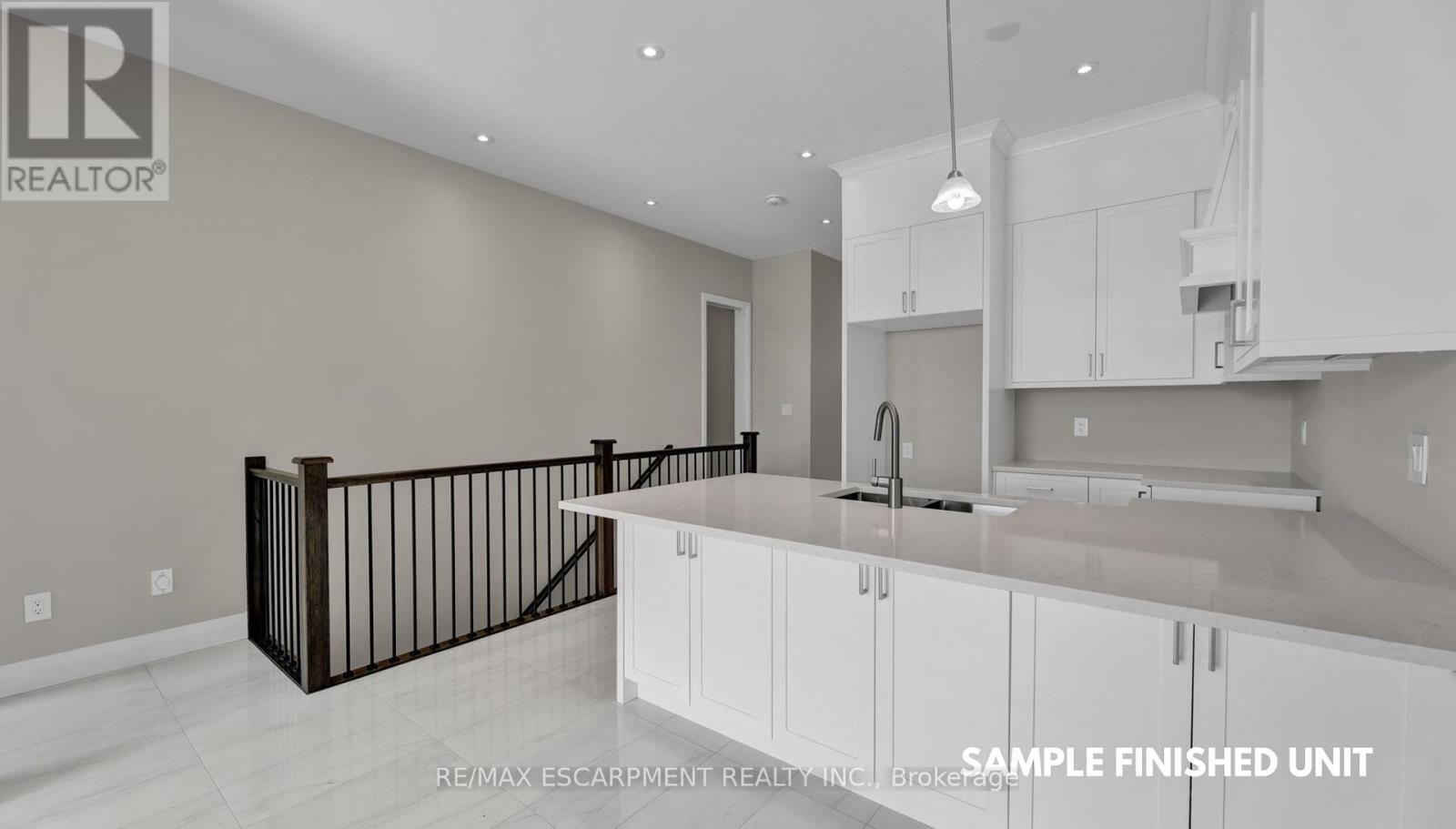 Photo 7 of 924 Garden Court Crescent, Woodstock ON