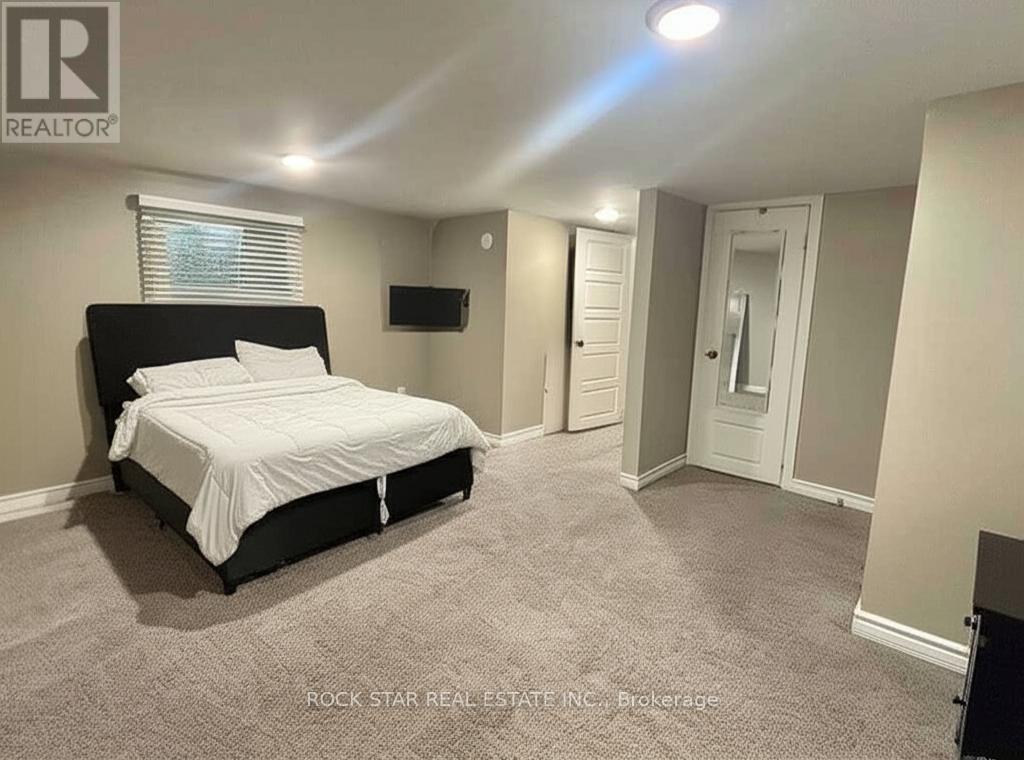 Photo 2 of 102 Empress Avenue, London North ON