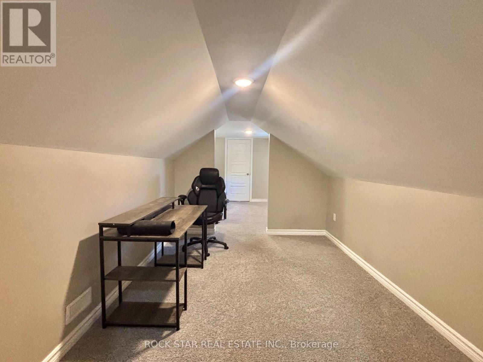 Photo 13 of 102 Empress Avenue, London North ON