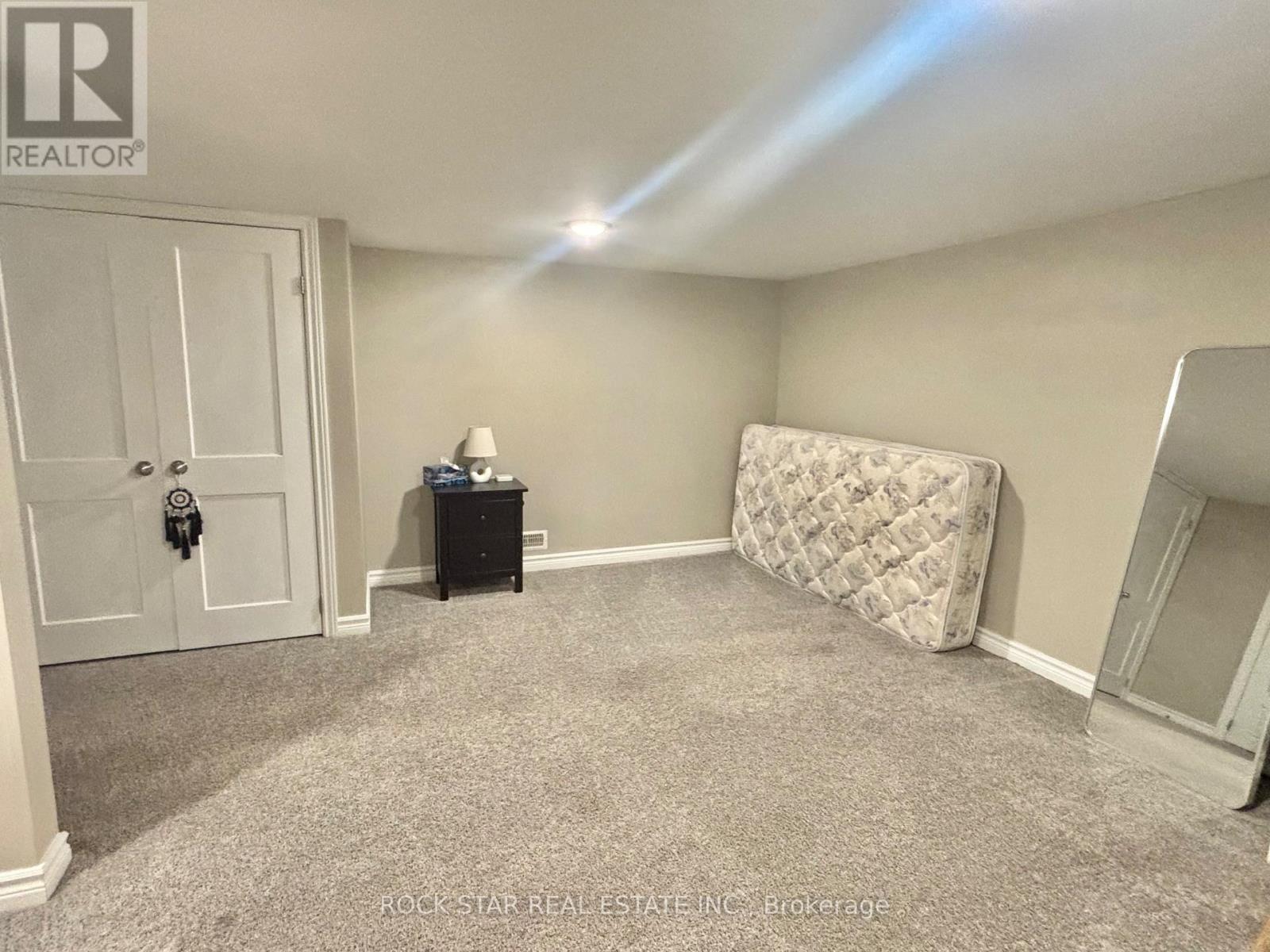 Photo 4 of 102 Empress Avenue, London North ON
