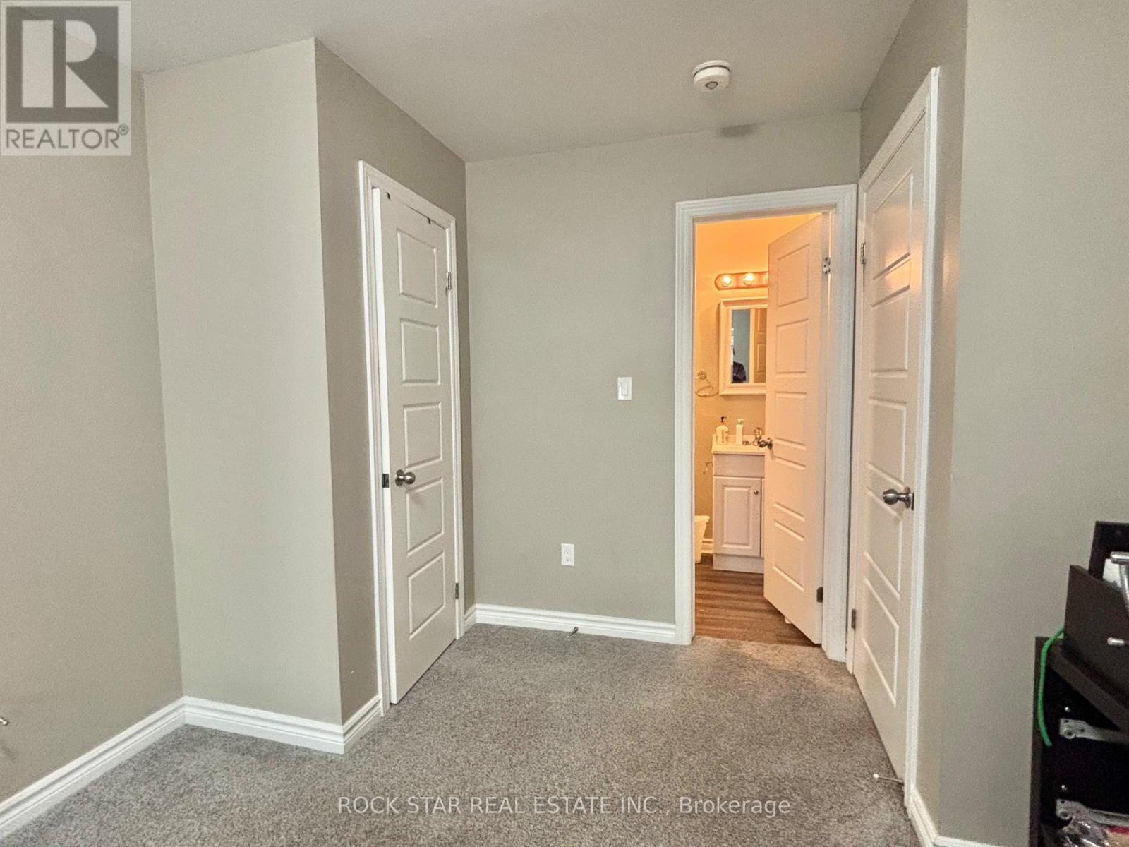 Photo 9 of 102 Empress Avenue, London North ON