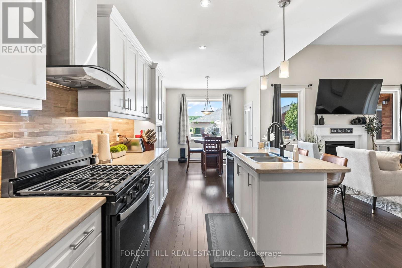 Photo 7 of 15 Lords Drive, Trent Hills ON