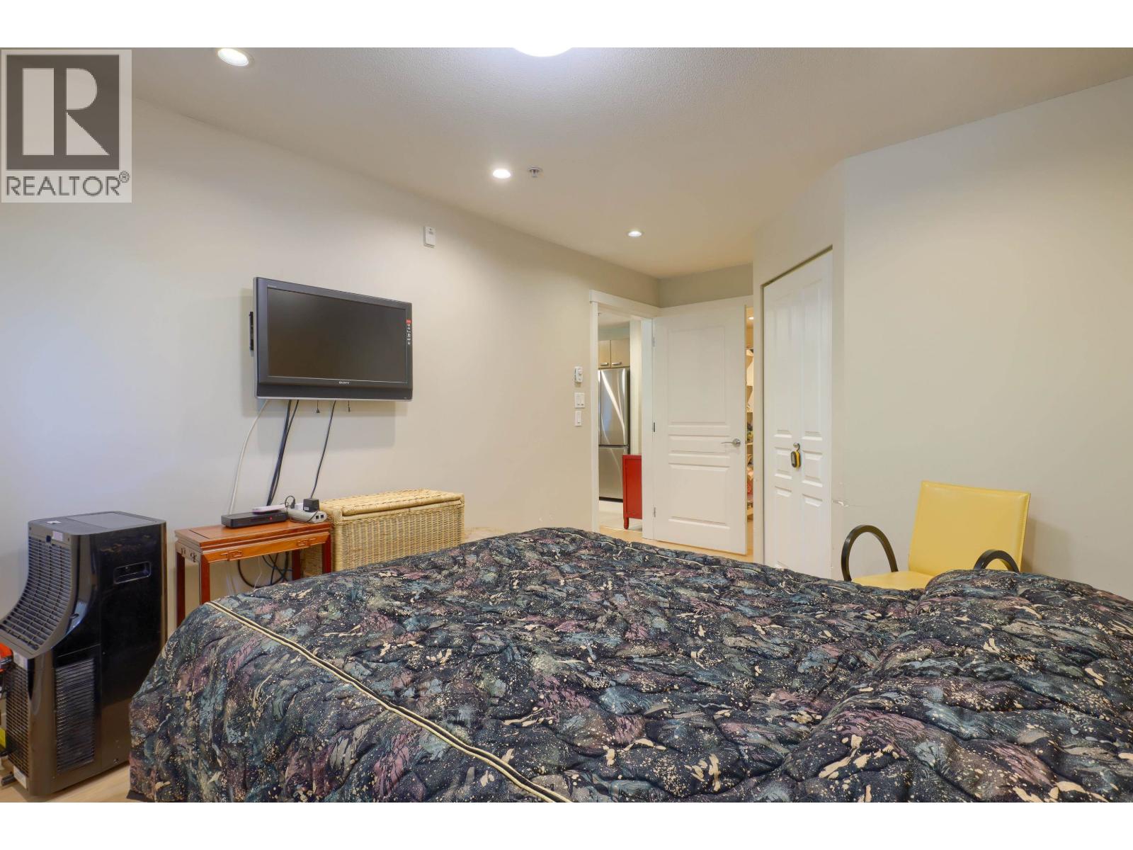 Photo 11 of 103 9500 Odlin Road, Richmond BC