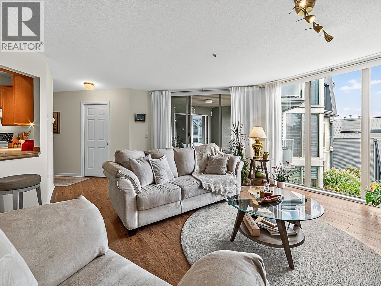 Photo 11 of 402 68 Richmond Street, New Westminster BC