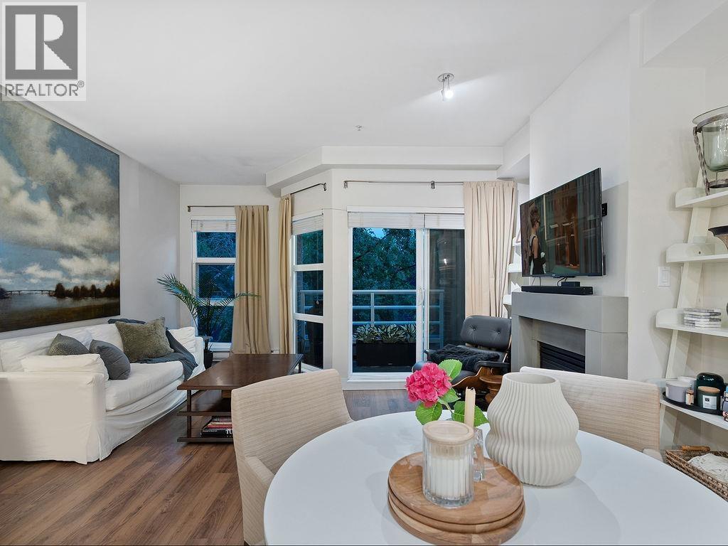 Photo 2 of 361 5790 East Boulevard, Vancouver BC