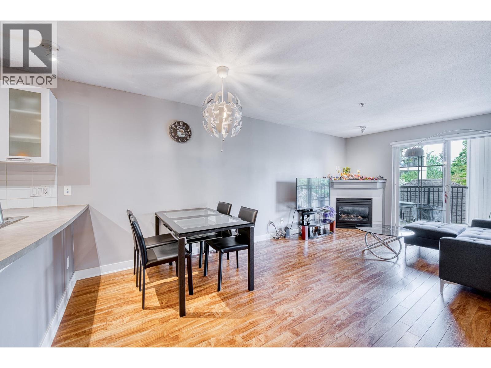 Photo 4 of 210 9333 Alberta Road, Richmond BC