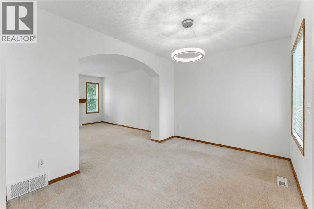 Single Family House for Sale in  Tuscarora Way NW Tuscany Calgary 
