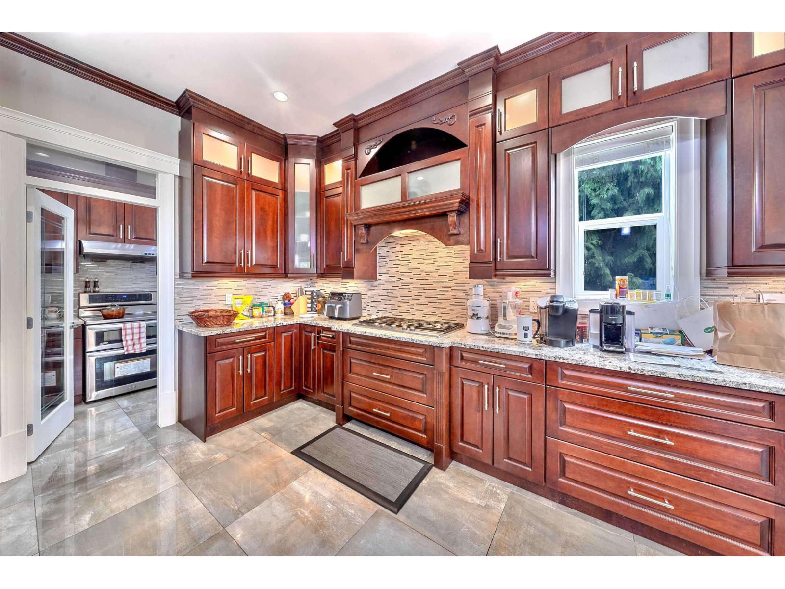 Photo 5 of 12701 107 A Avenue, Surrey BC
