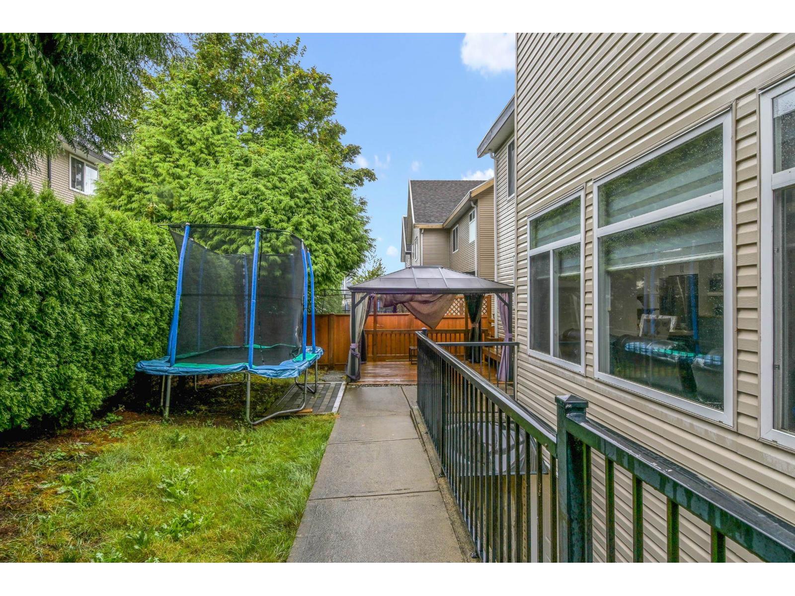 Photo 15 of 18358 67 Avenue, Surrey BC