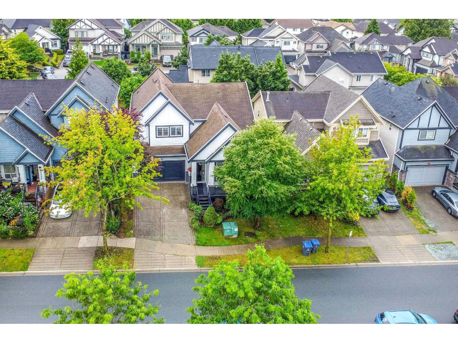 Photo 27 of 18358 67 Avenue, Surrey BC