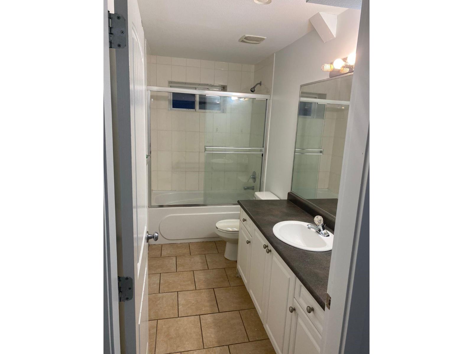 Photo 21 of 18358 67 Avenue, Surrey BC