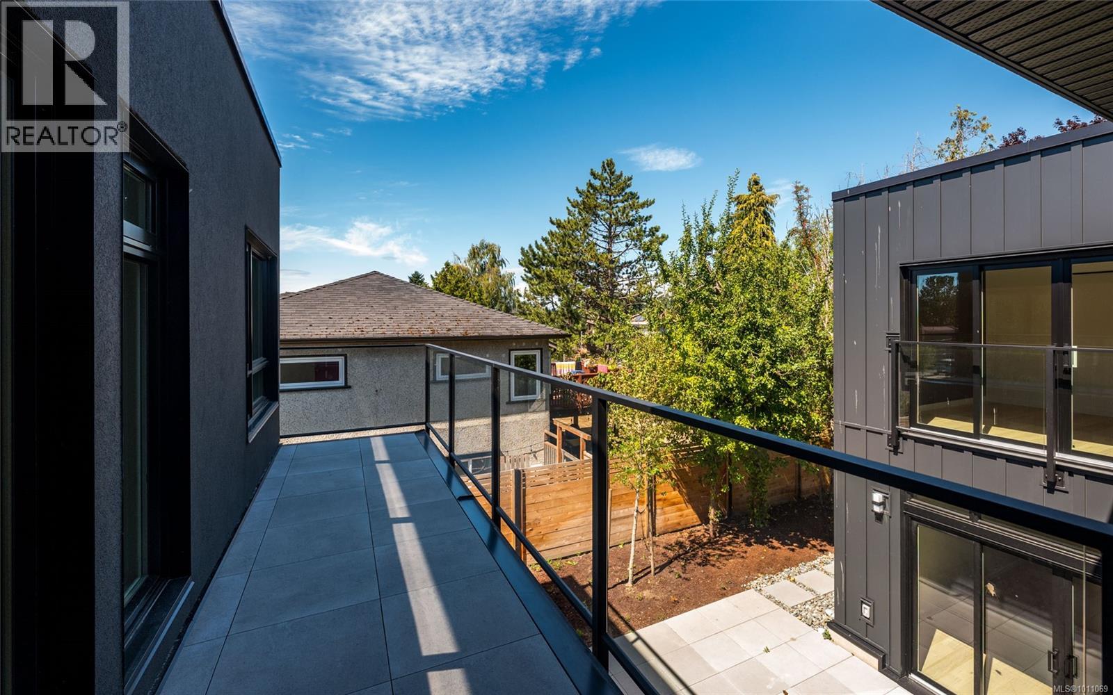 1968 Kings Rd, Saanich