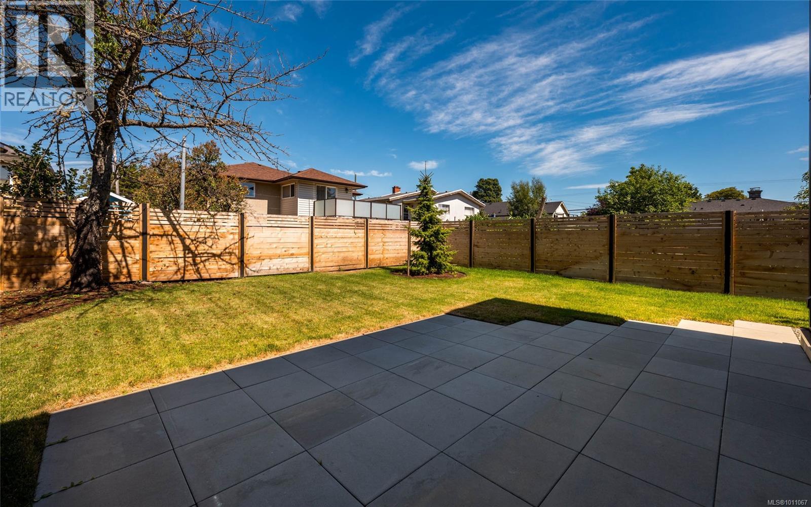 1970 Kings Rd, Saanich